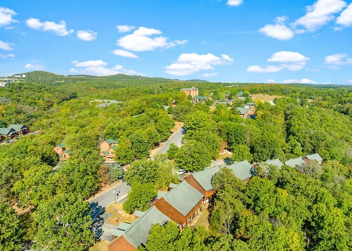 Ozarks Oasis Cabin Branson